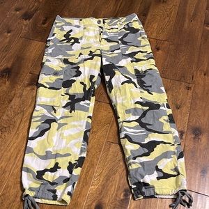 Camo urban outfitters cargo pants